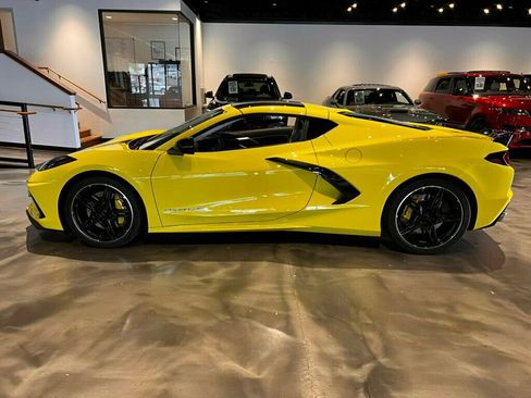 Used 2023 Chevrolet Corvette Stingray Premium Cpe w/ Z51 Performance Package image 2