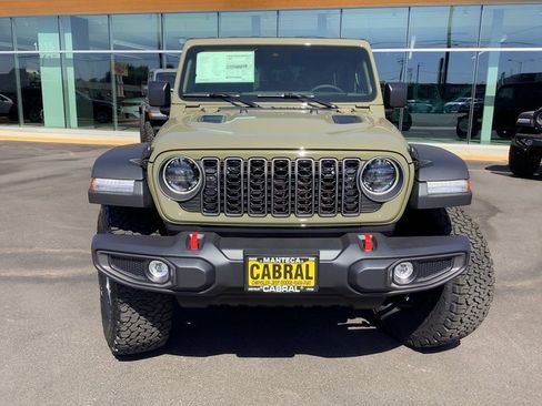 New 2025 Jeep Wrangler Rubicon w/ XTREMEE 35" Tire Package image 4