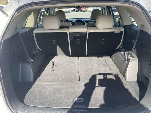 Used 2019 Kia Sorento LX w/ LX V6 Convenience Package image 47