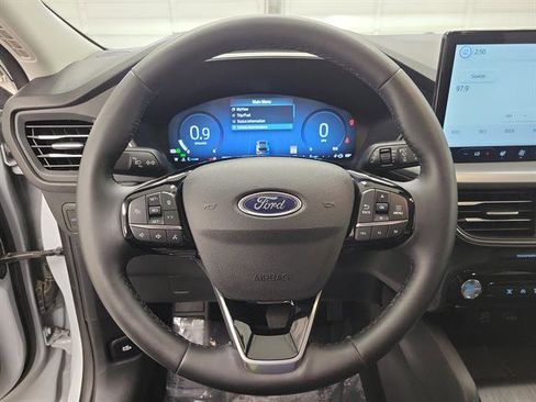 Used 2025 Ford Escape Platinum AWD/4WD image 22