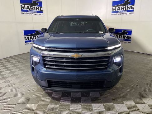 Used 2025 Chevrolet Traverse LT FWD image 15