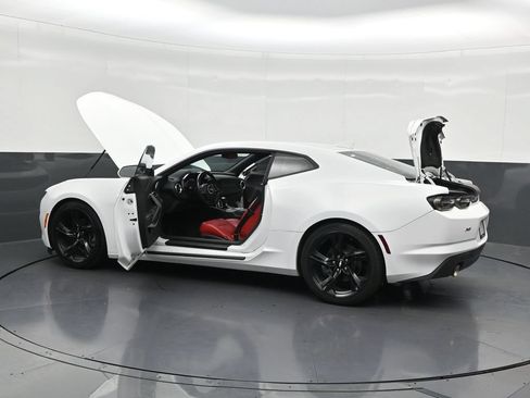 Used 2019 Chevrolet Camaro LT w/ RS Package RWD image 33
