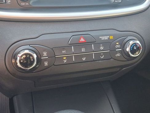 Used 2019 Kia Sorento L image 14