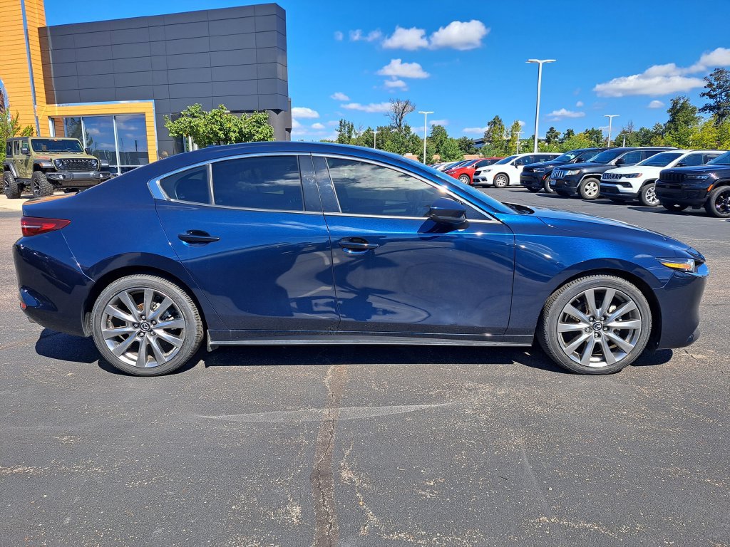 Used 2021 MAZDA MAZDA3 s AWD/4WD image 2