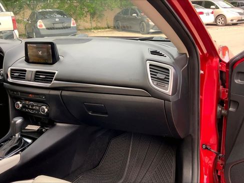 Used 2018 MAZDA MAZDA3 Grand Touring w/ Premium Equipment Package FWD image 19