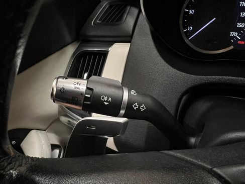 Used 2021 Jaguar E-PACE image 20