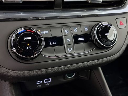 New 2025 Buick Envista Preferred w/ Convenience II Package image 16