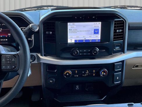 Used 2023 Ford F150 XLT RWD image 3