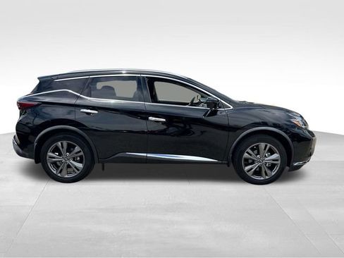 Used 2023 Nissan Murano Platinum w/ Cargo Package FWD image 2
