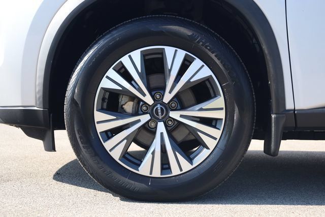 Used 2023 Nissan Rogue SV AWD/4WD image 8