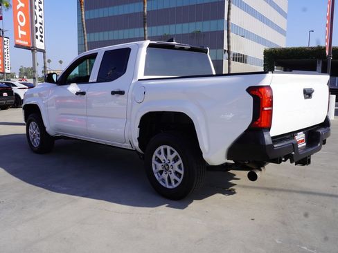 Certified 2025 Toyota Tacoma SR RWD image 5