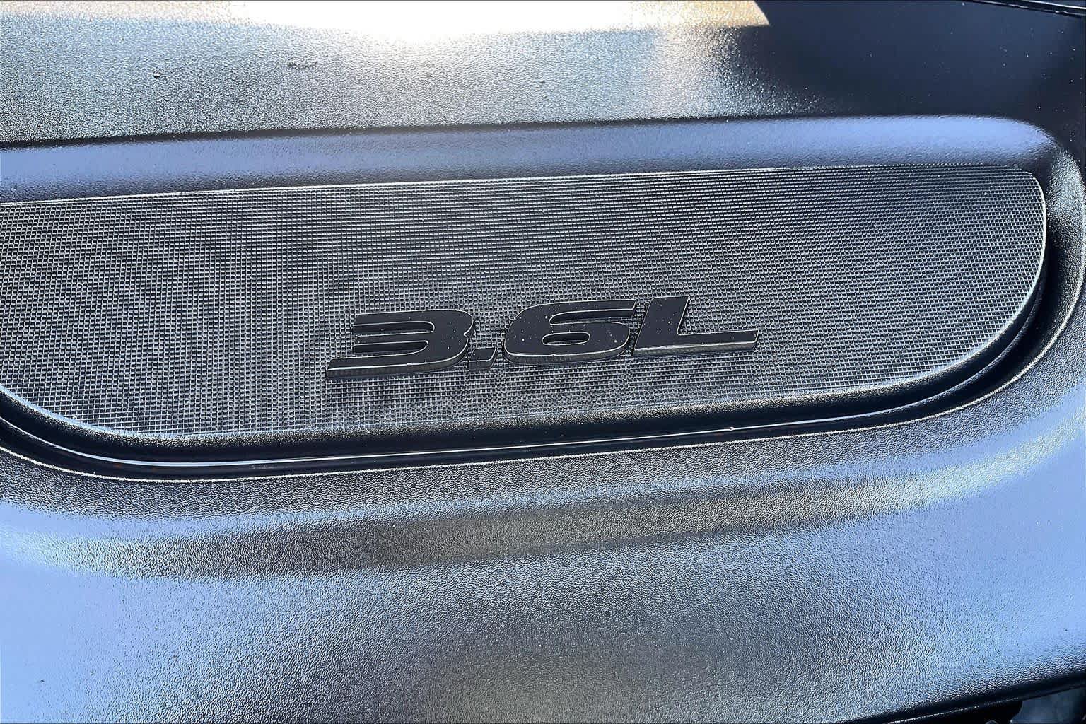 Used 2025 Chrysler Pacifica Select FWD image 33