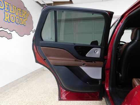 Used 2025 Lincoln Aviator Reserve w/ Equipment Group 201A image 77