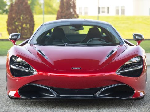 Used 2021 McLaren 720S Performance RWD image 2