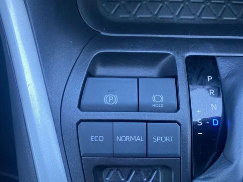 Used 2023 Toyota RAV4 XLE Premium image 26