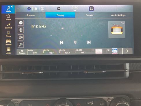 Used 2024 Jeep Wrangler Rubicon image 20