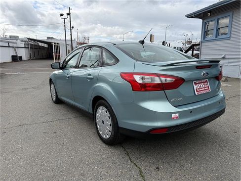 Used 2012 Ford Focus SE image 3