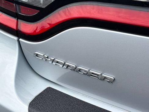 Used 2023 Dodge Charger SXT RWD image 19