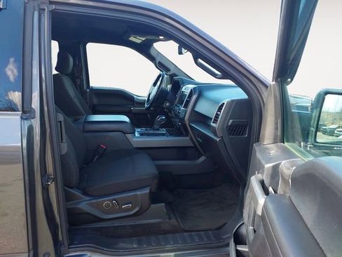 Used 2017 Ford F150 XLT w/ Equipment Group 302A Luxury AWD/4WD image 15