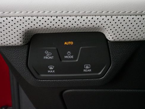 Certified 2025 Volkswagen Atlas Cross Sport SEL Premium R-Line image 27