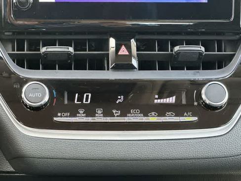 Used 2025 Toyota Corolla LE FWD image 13