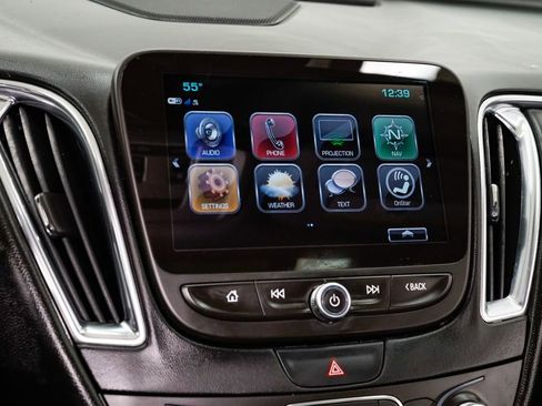 Used 2017 Chevrolet Malibu LT w/ Leather Package image 15