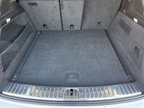 Used 2023 Porsche Cayenne image 40