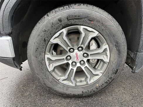 Used 2025 GMC Sierra 1500 SLT image 11