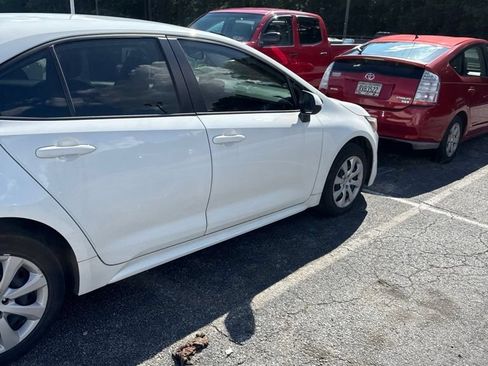 Used 2023 Toyota Corolla LE FWD image 7
