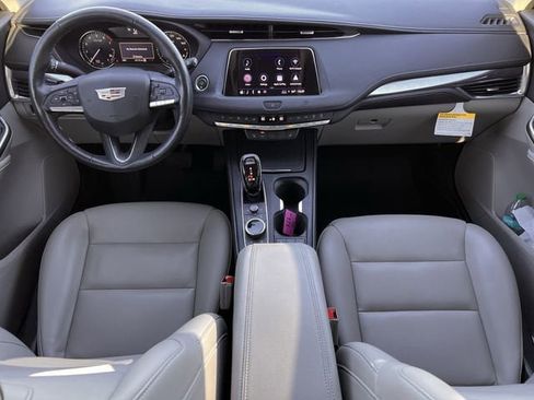 Certified 2021 Cadillac XT4 Luxury w/ Cold Weather Package image 10