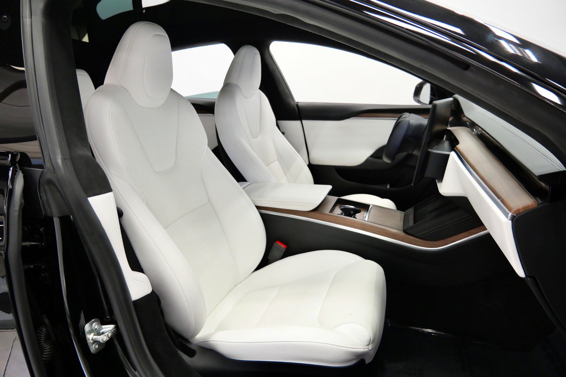 Used 2023 Tesla Model S AWD/4WD image 23