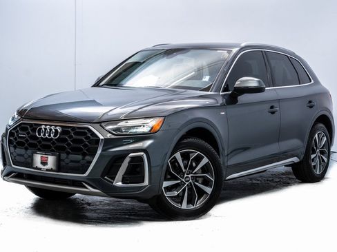 Used 2023 Audi Q5 2.0T Premium w/ Convenience Package image 1
