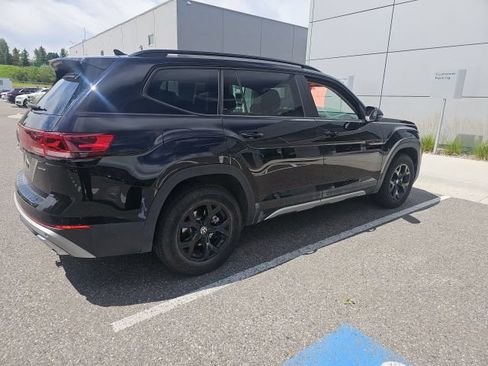 Used 2024 Volkswagen Atlas Peak Edition SEL AWD/4WD image 4
