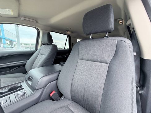 Used 2024 Ford Expedition XLT AWD/4WD image 23