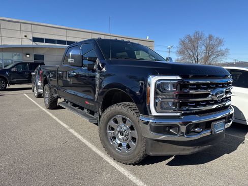 Used 2024 Ford F350 Lariat w/ Chrome Package image 3