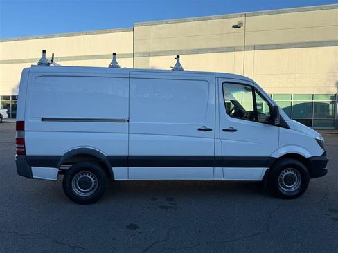 Used 2017 Mercedes-Benz Sprinter 2500 image 22