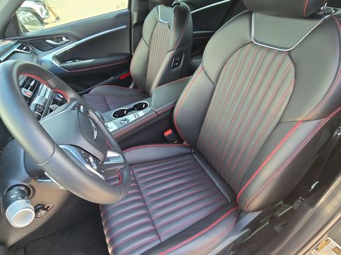 Used 2025 Genesis G70 2.5T w/ Sport Prestige Package image 14