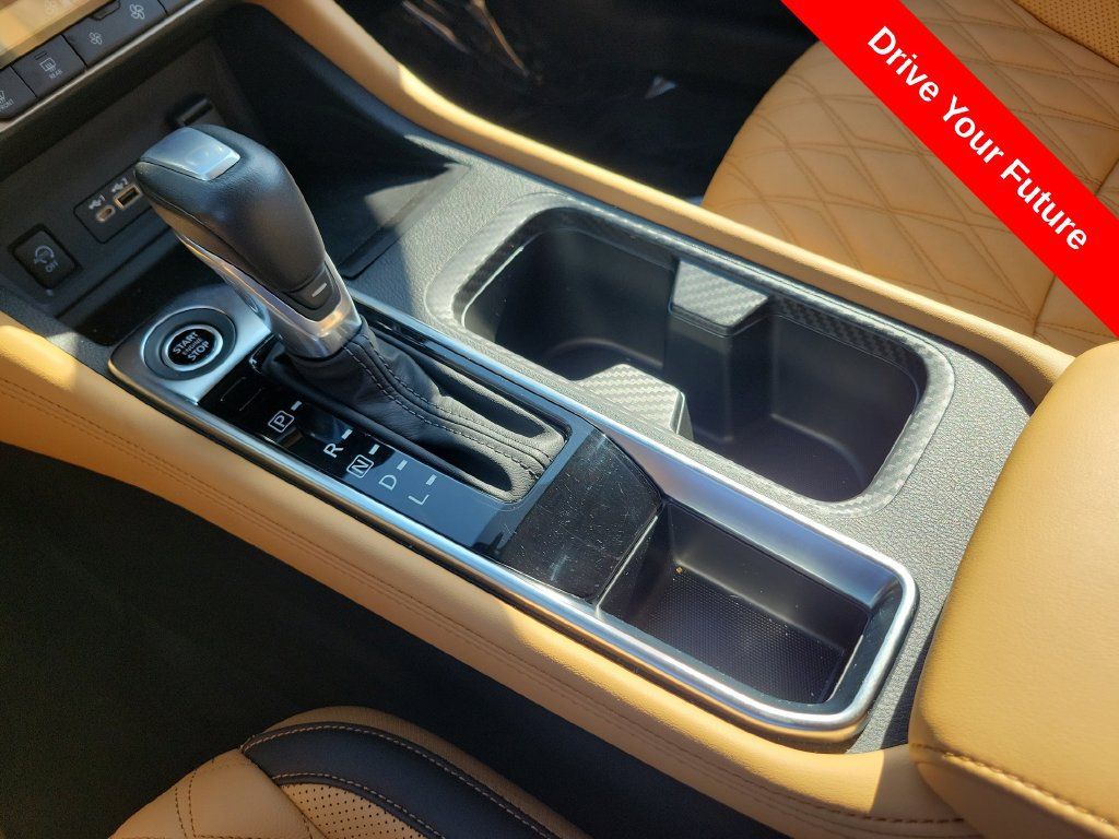 Used 2025 Nissan Sentra SV w/ SV Premium Package FWD image 16