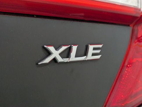 Used 2012 Toyota Camry XLE image 56