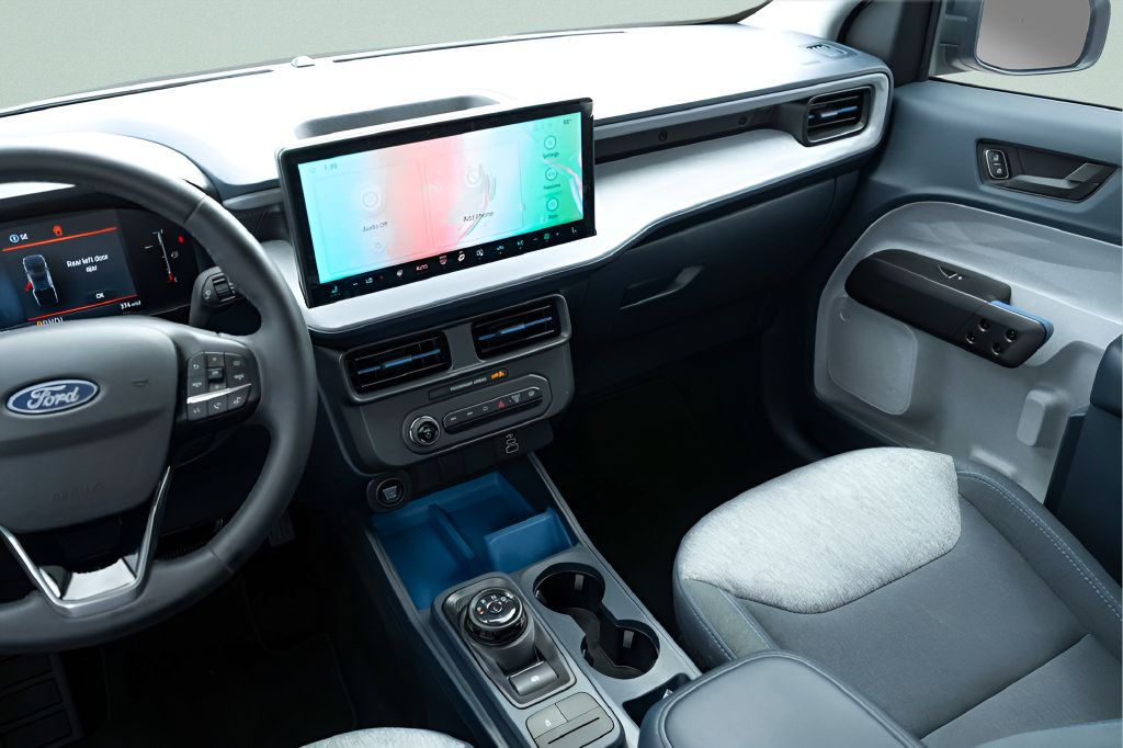 Used 2025 Ford Maverick XLT w/ XLT Luxury Package FWD image 16