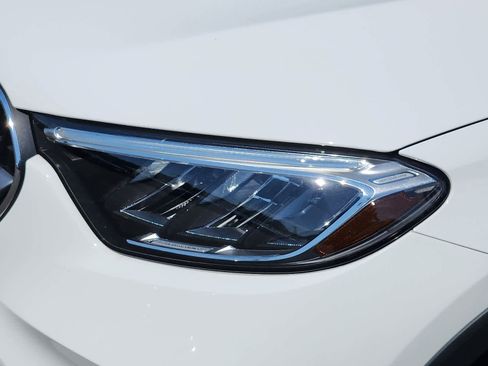 Used 2023 Mercedes-Benz GLC 300 4MATIC image 10