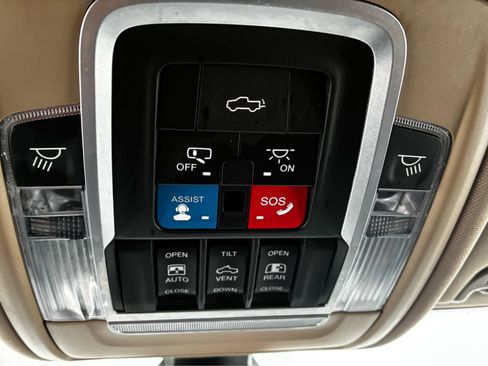 Used 2019 RAM 2500 Laramie image 28