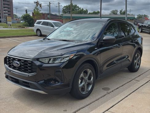 Used 2025 Ford Escape ST-Line FWD image 4