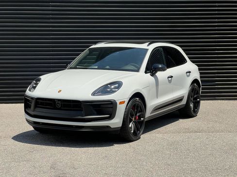 New 2025 Porsche Macan GTS image 1
