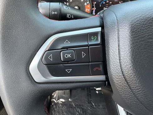 Used 2025 Jeep Compass Trailhawk image 22