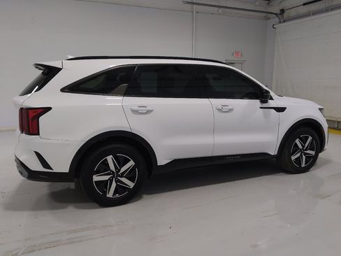 Used 2023 Kia Sorento S FWD image 10
