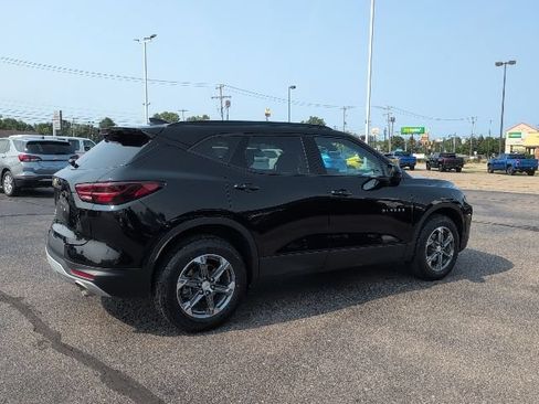 Used 2023 Chevrolet Blazer LT w/ Convenience Package FWD image 8