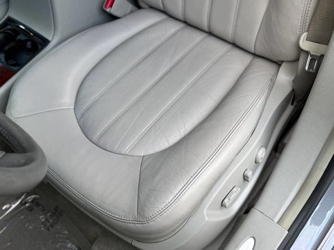 Used 2007 Buick Lucerne CXL w/ Luxury Package image 21