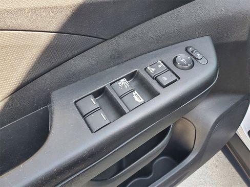 Used 2015 Honda CR-V LX image 18