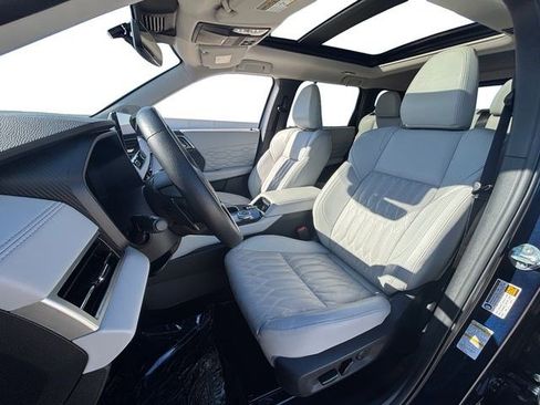 Used 2025 Mitsubishi Outlander SEL image 11